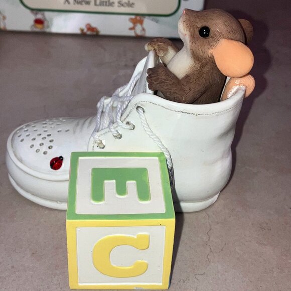 Fitz and Floyd Charming Tails “A New Little Sole” Dean Griff Baby Mouse in Shoe - Picture 1 of 11